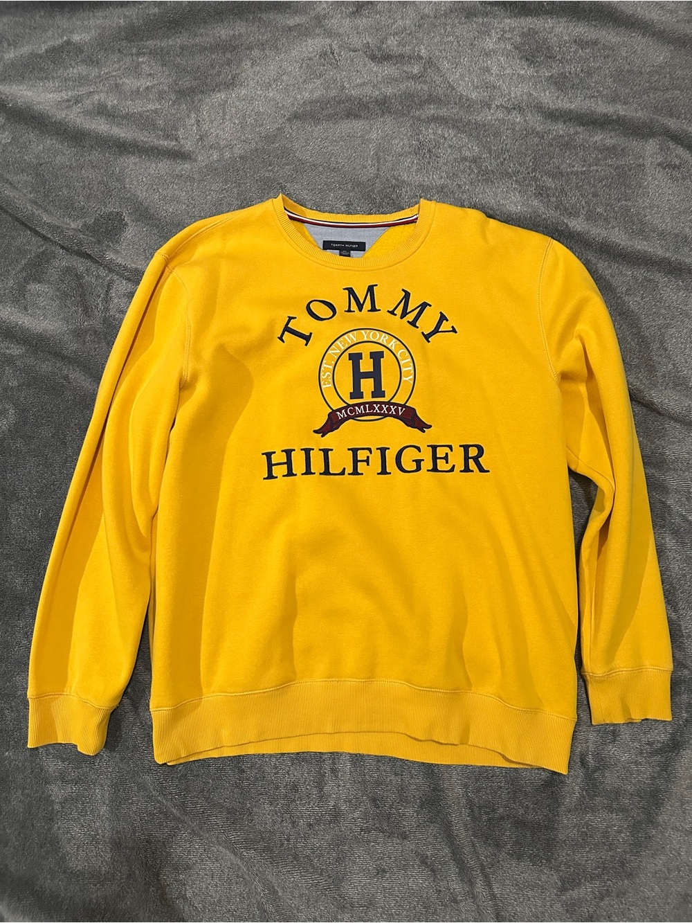 Tommy Hilfiger Men's Bright Yellow Logo Crewneck Sweatshirt